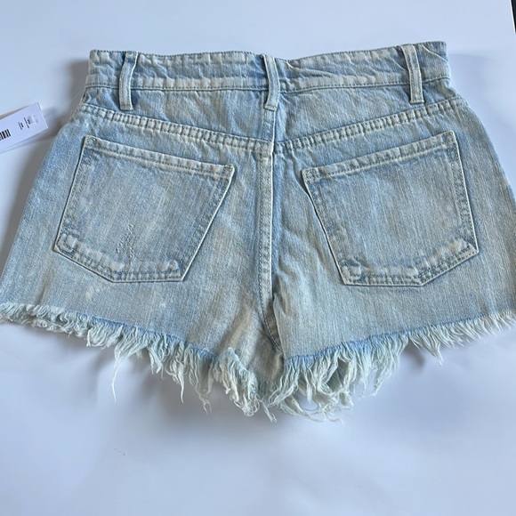 High waisted denim shorts - Picture 3 of 3